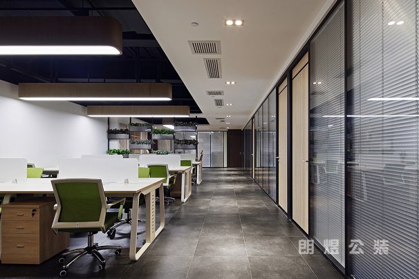 現(xiàn)代簡約辦公空間吊頂裝修效果圖欣賞