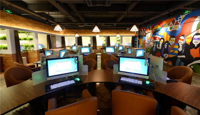 時尚簡約網(wǎng)咖裝修效果圖