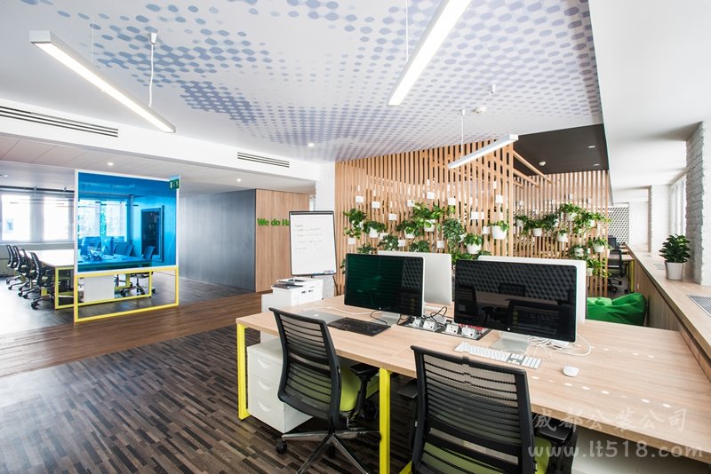 成都寫字樓辦公室裝修設計