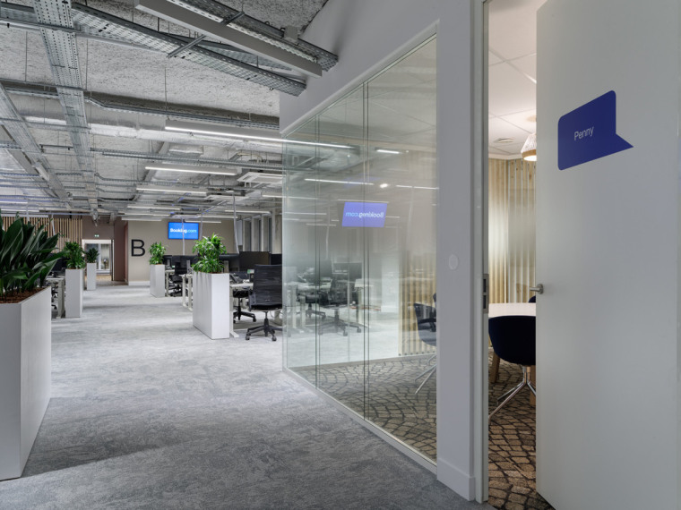 2000平辦公裝修設計效果圖